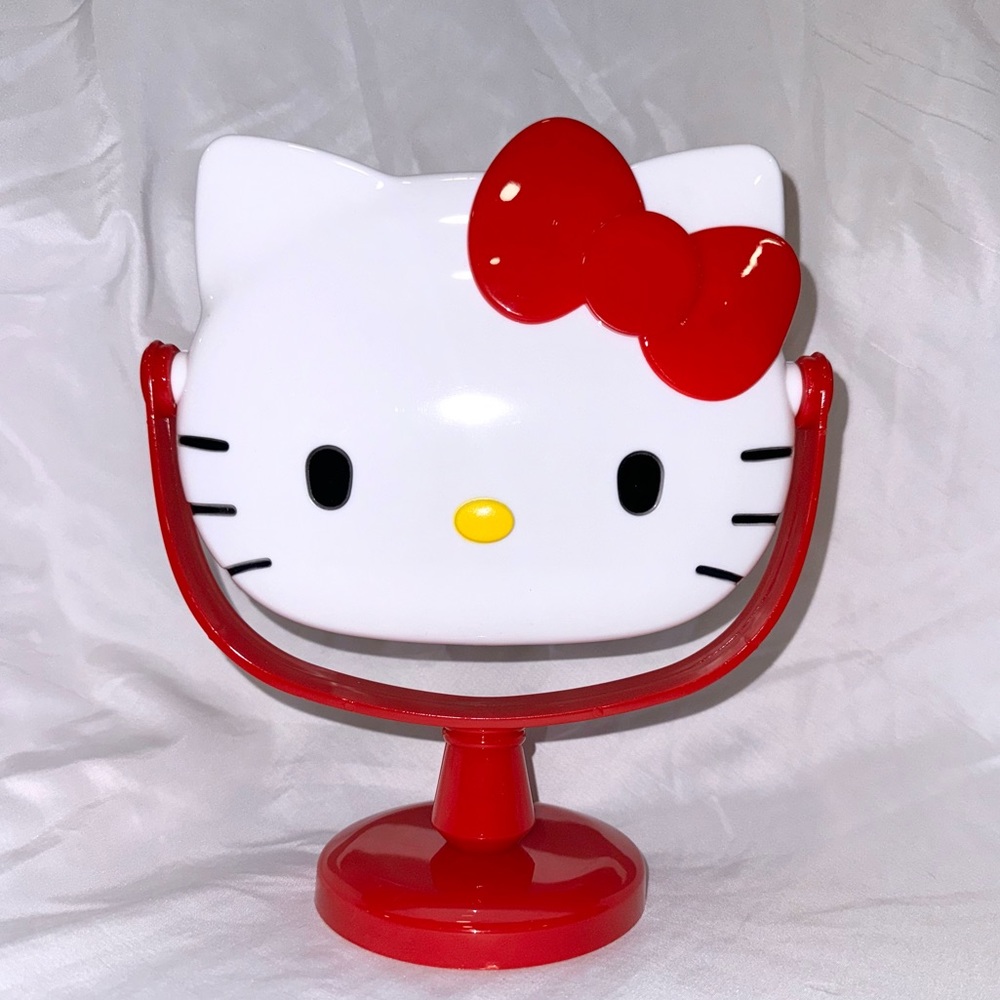 Hello kitty mirror
